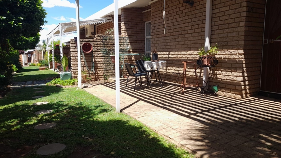 1 Bedroom Property for Sale in Oudorp North West